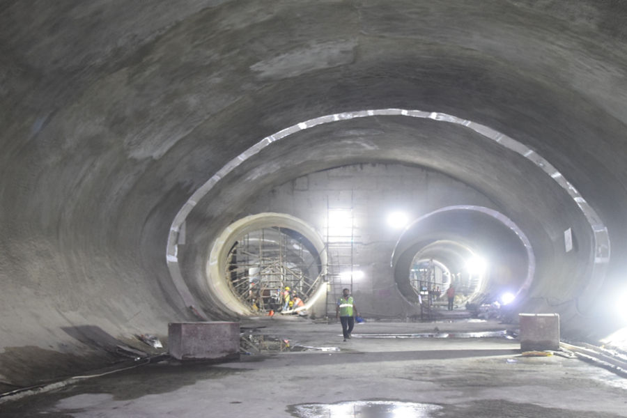 Sahar Road Crossover Cavern, Mumbai Metro, India 
